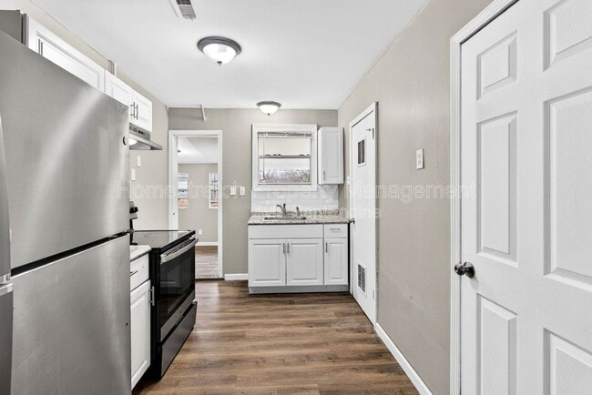 Building Photo - 10261 Imperial Dr