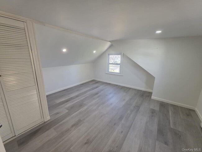 Building Photo - 113 Yoakum Ave