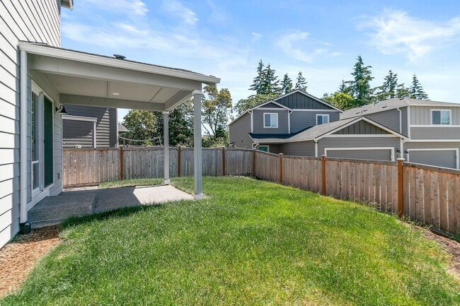 Building Photo - Modern 3-Bed Home in Lacey - $25K+ in Upgr...