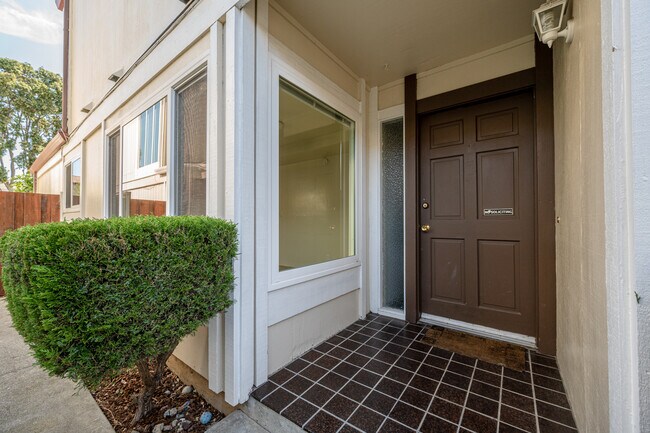 Building Photo - 1034 Shoal Dr