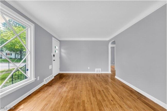 Building Photo - 135 Greencroft Rd