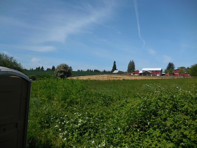 Building Photo - 16093 SW Roy Rogers Rd