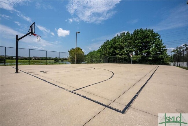 Building Photo - Townhome located in Live Oak!!