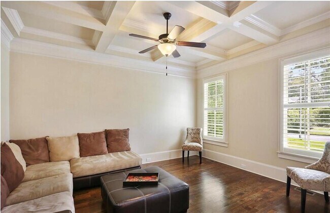 Building Photo - 6552 Long Acres Dr