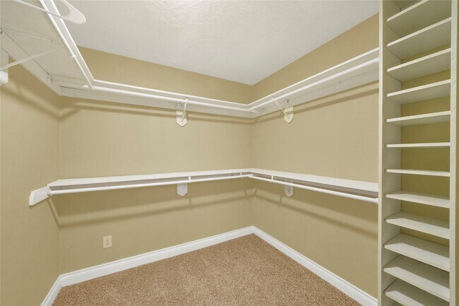Building Photo - 10210 Moers Rd
