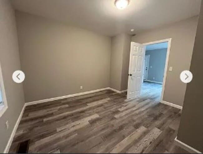 Building Photo - 44 Farnham Ave