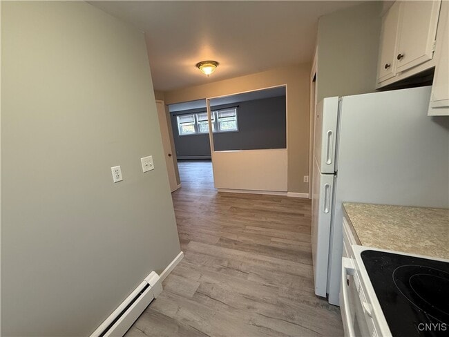 Building Photo - 120 Hasbrouck St