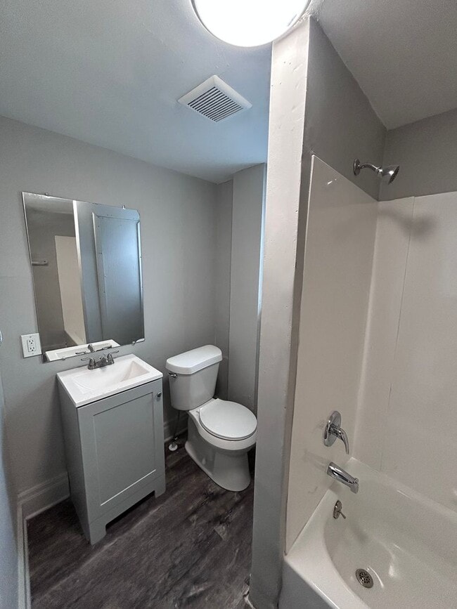 Building Photo - vin4033