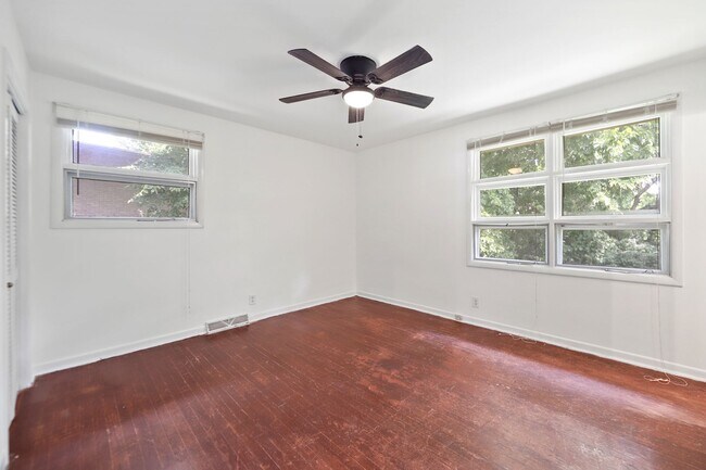 Building Photo - 3407 Batavia St