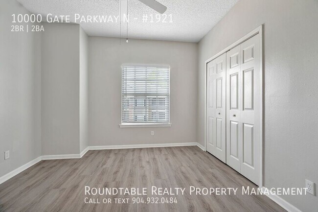 Building Photo - 10000 Gate Pkwy N