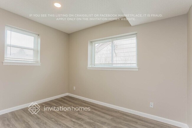 Building Photo - 5752 S Perth Pl