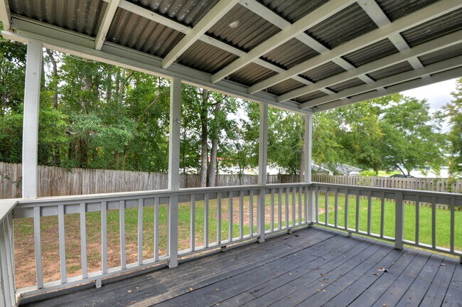 Building Photo - 454 Windtree Pl