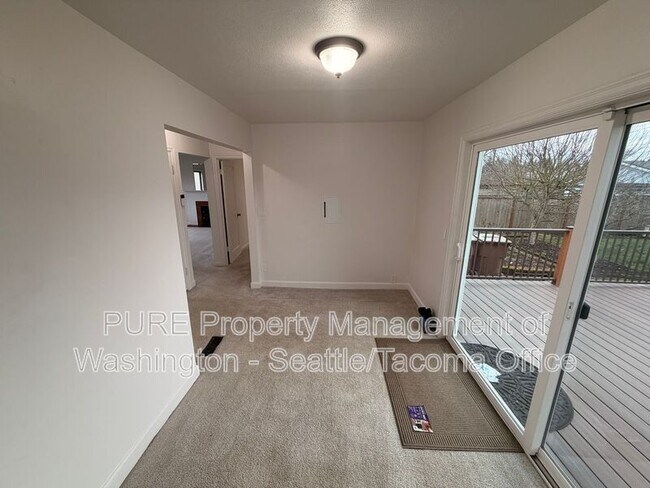 Building Photo - 3136 S 18th St