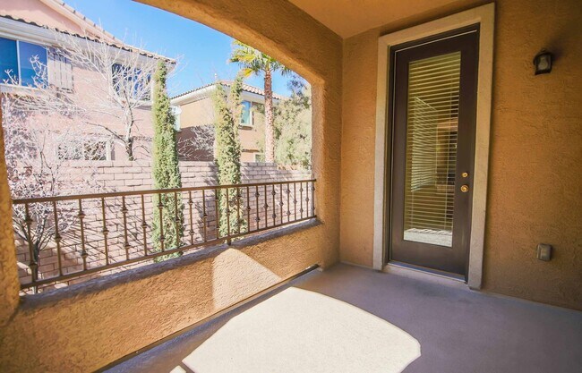 Building Photo - 3 BEDROOM SPACIOUS HOME IN SUMMERLIN!