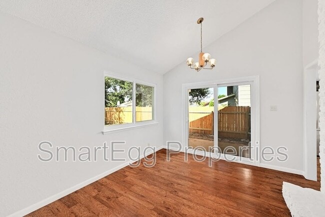 Building Photo - 10703 Onyx Cove