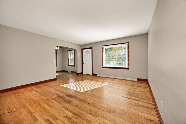 Building Photo - 414 Churchill Ct