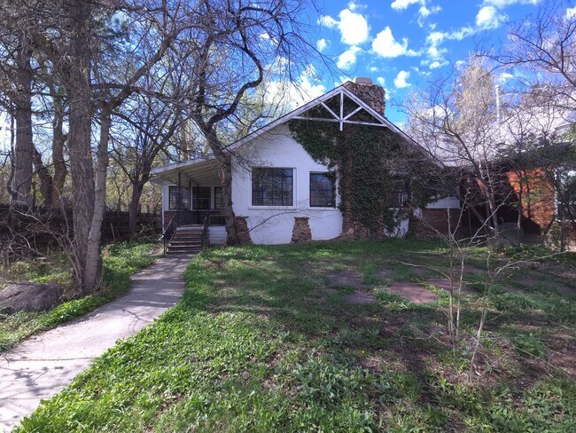 Primary Photo - Custom Home, 7th and University