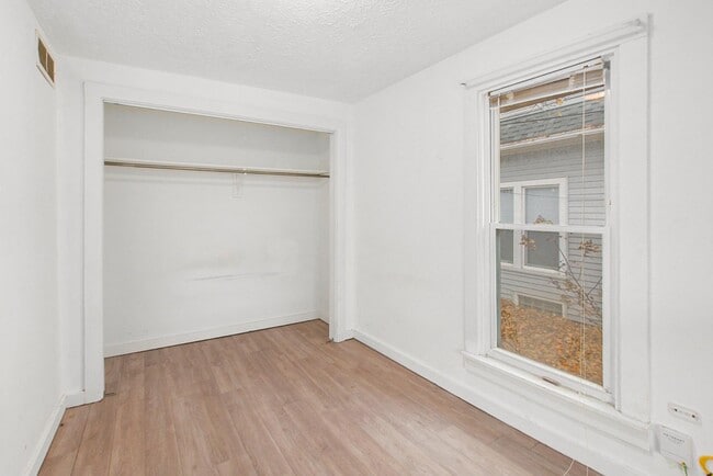 Building Photo - 809 Westmoreland Ave