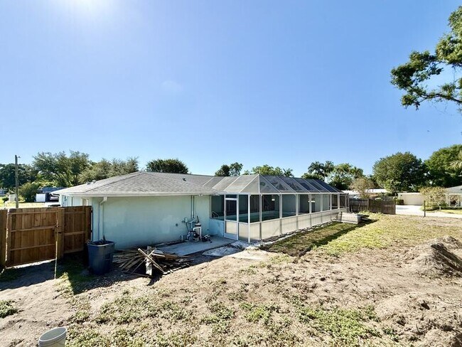 Building Photo - 4440 Maceachen Blvd