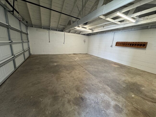 Building Photo - Beautiful home for rent in Salt Lake City!