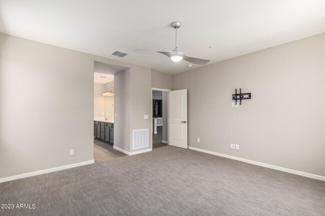 Building Photo - 29098 N Sorrento Dr