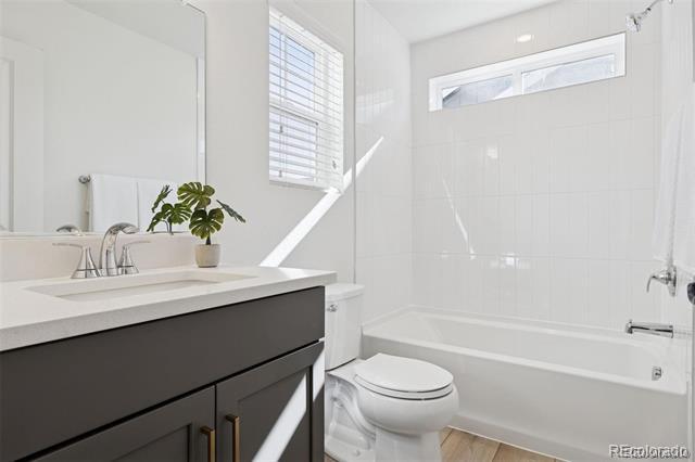 Building Photo - 6218 N Nepal Ct