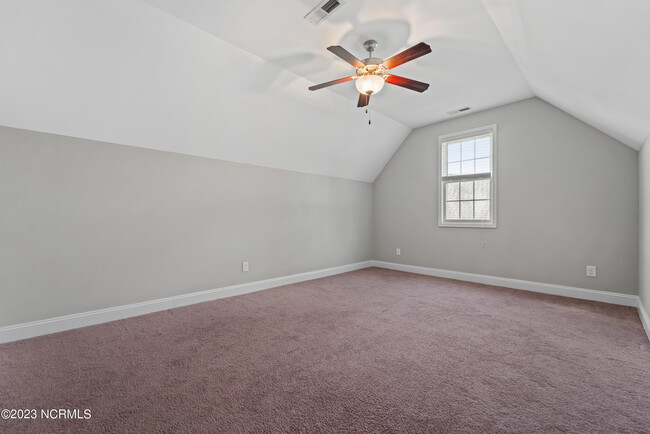 Building Photo - 270 Silver Hills Dr