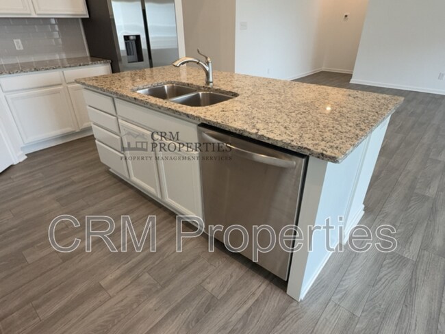 Building Photo - 3242 Somers Dr