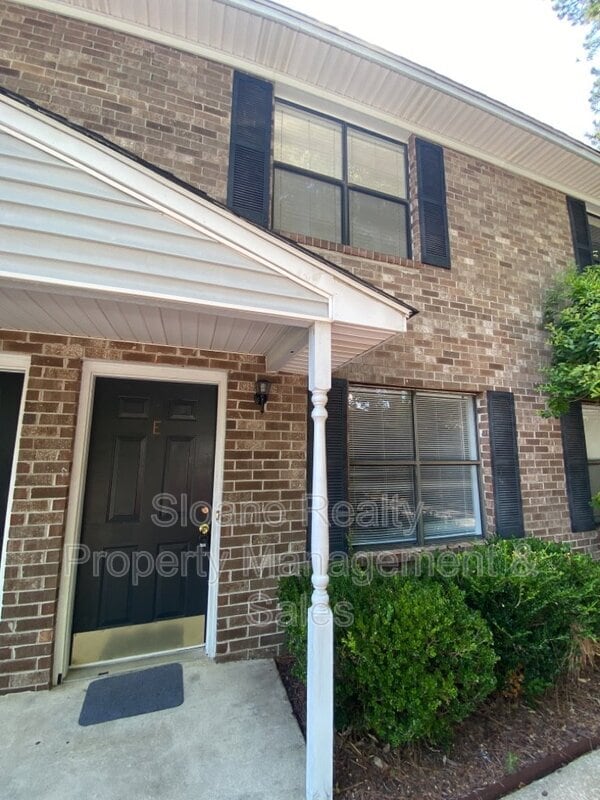 Building Photo - 6239 Lucille Dr