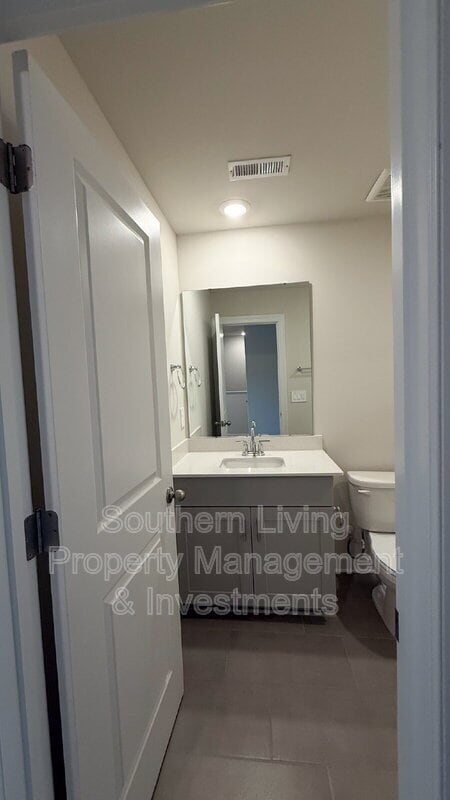 Building Photo - 1423 Old Rivers Rd