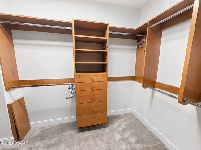 Building Photo - 231 Riverside Dr