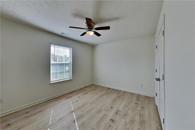 Building Photo - 137 St Ann Cir