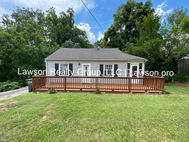 Primary Photo - Two Bedroom Home In Salem with Spacious Ya...