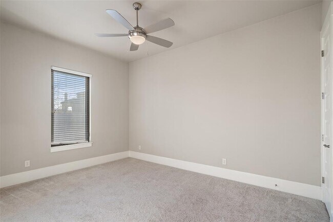 Building Photo - 905 Madison Fork Dr