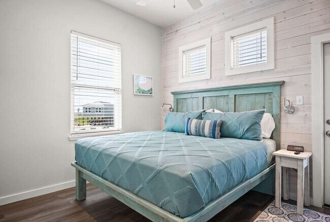 Building Photo - 5497 TX-361