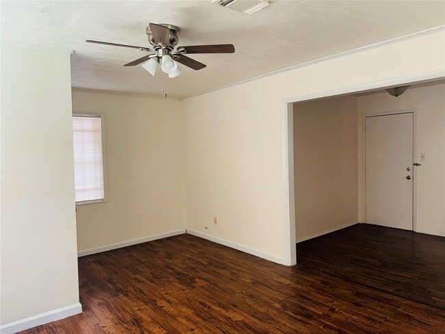 Building Photo - 10406 Cathedral Dr