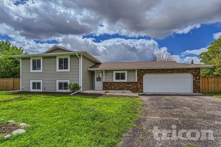 Building Photo - 16417 Gladiola Ave