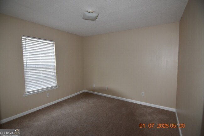 Building Photo - 145 Huntington Dr