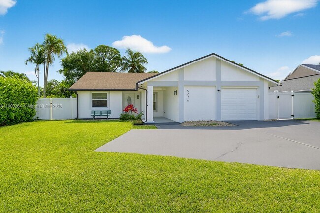 Primary Photo - 5276 Pine Tree Dr