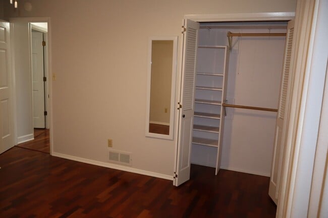 Building Photo - 3809 W Rollins Rd