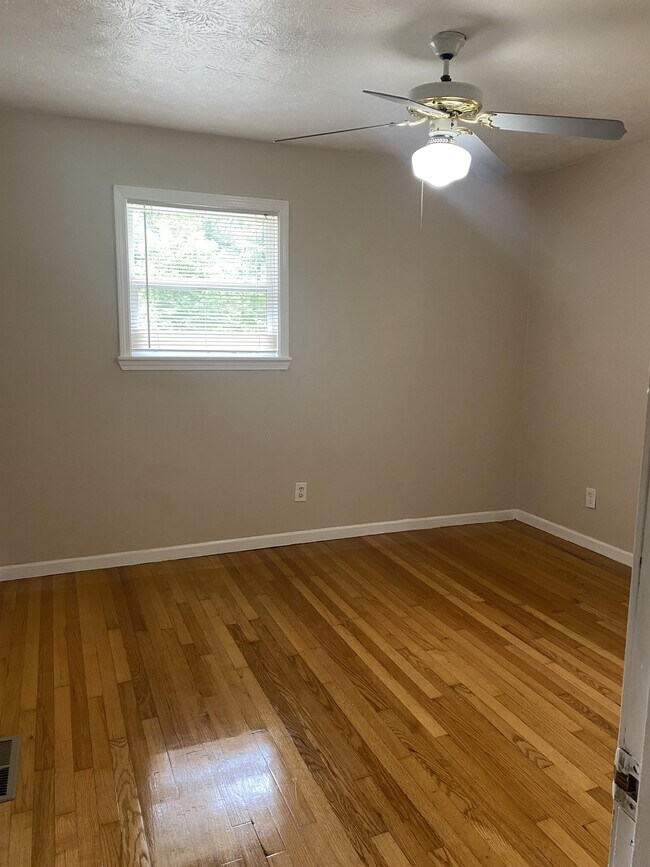 Building Photo - 14311 Veterans Memorial Hwy