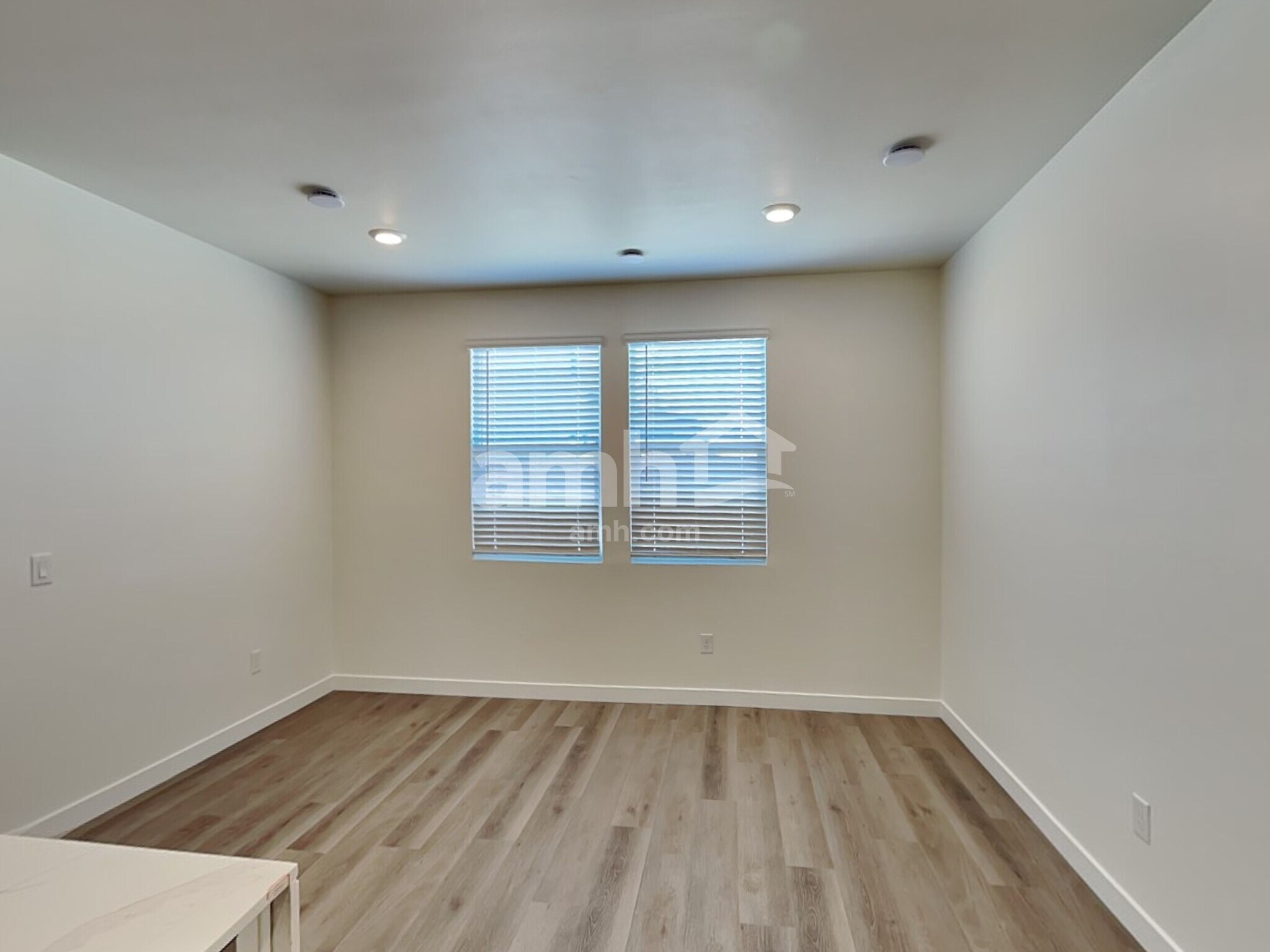 Building Photo - 6542 E Paseo Baranda