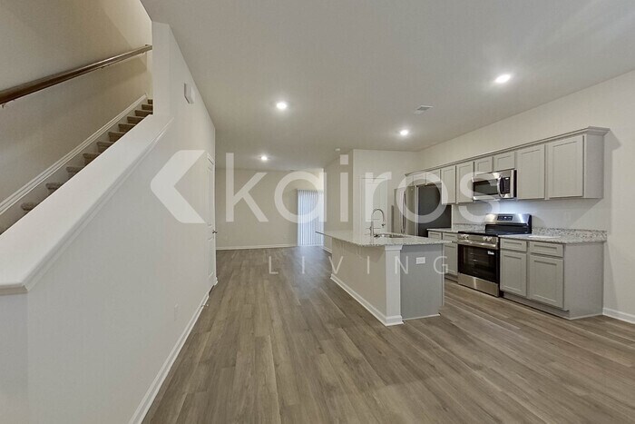 Building Photo - 2179 Banyon Cir