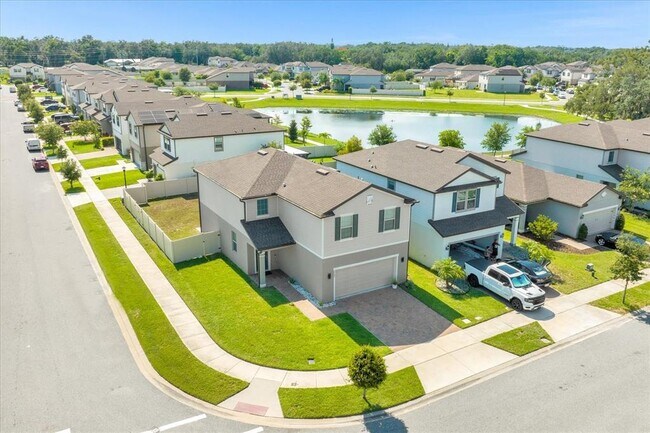 Building Photo - 2742 Red Horse Dr