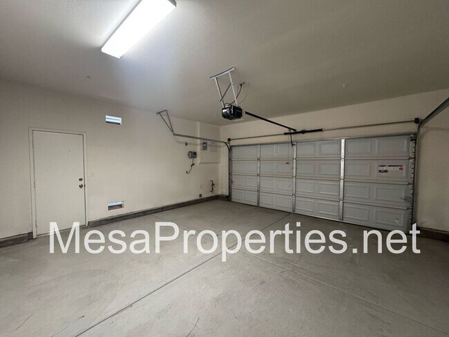 Building Photo - 11784 Ginger St