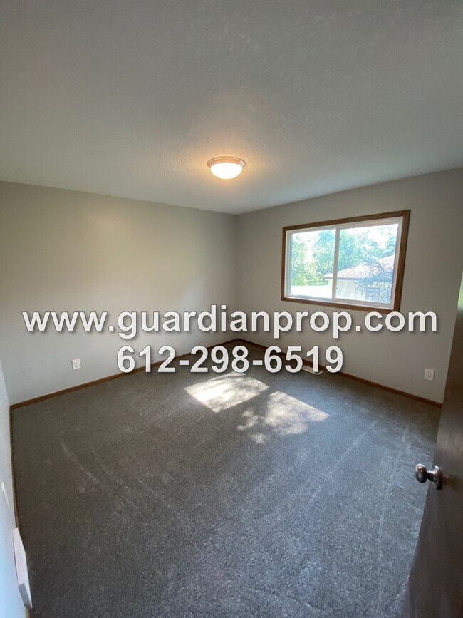 Building Photo - 2190-2194 Coon Rapids Blvd