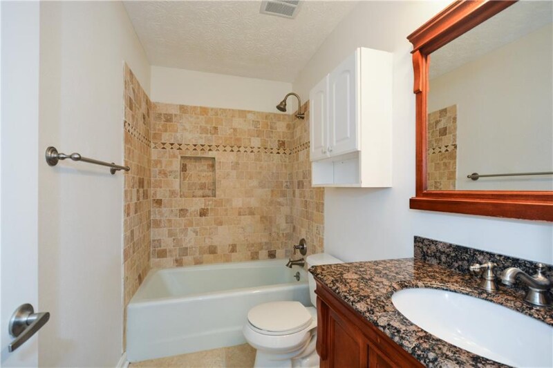 Building Photo - 3237 Creek Hollow Dr