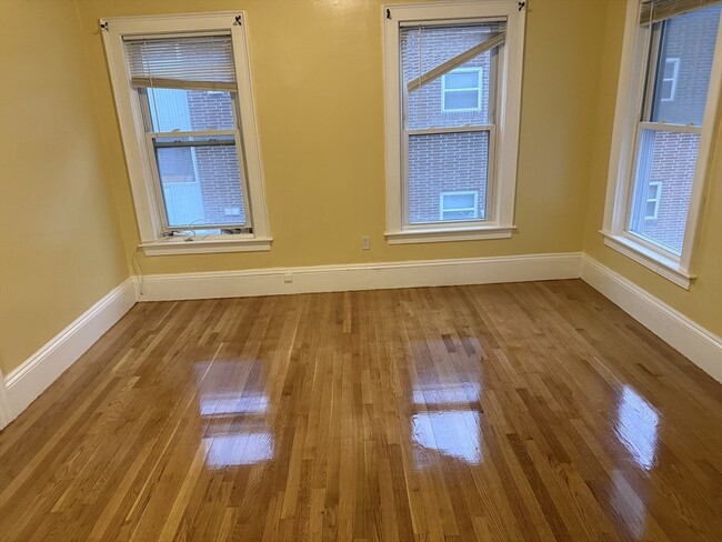 Building Photo - 42 Essex St