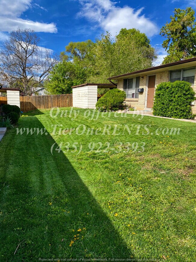 Building Photo - This property offers a NO DEPOSIT option available for qualified renters!