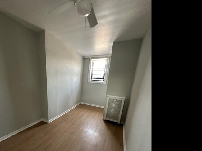 Primary Photo - 2 bedroom in Chicago IL 60657